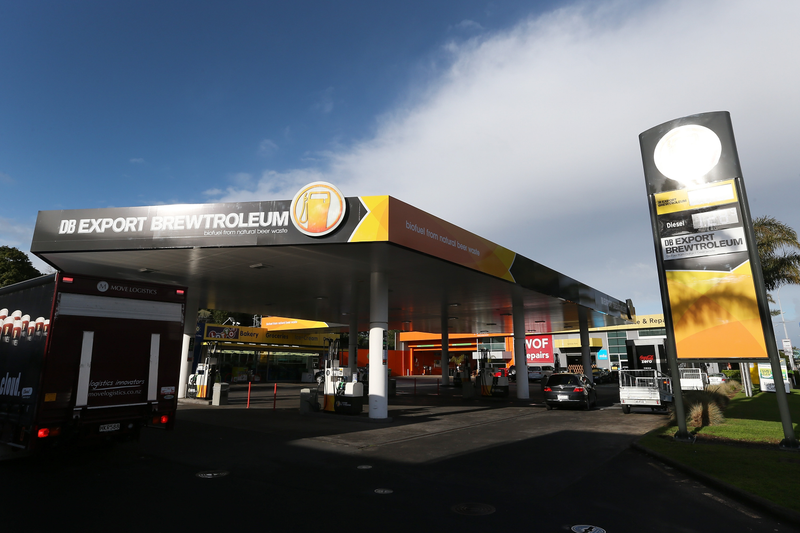 Illustration for article titled 'Brewtroleum': New Zealanders Made Fuel Out Of Beer Leftovers
